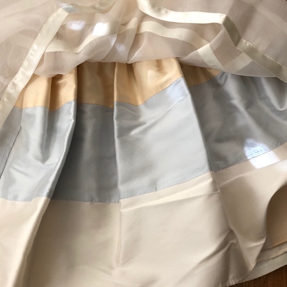 Gold Fancy Dress - Picture 6 of 8